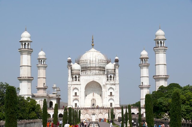 bibikamaqbara.jpg